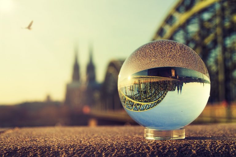 כדור בדולח בחול